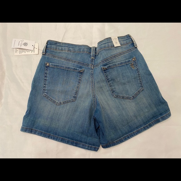 Jessica Simpson jean shorts - Picture 3 of 7